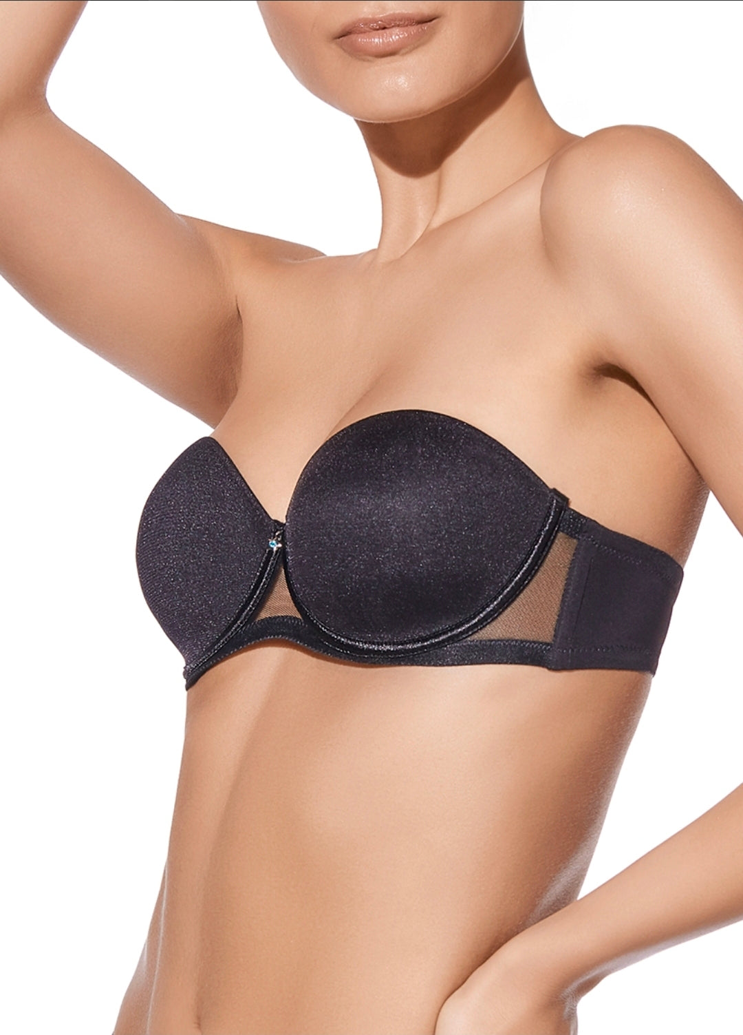 Reggiseno Selene Esmeralda coppa C
Reggiseno senza spalline, con ferretto, con coppe imbottite e prodotto in tulle fine. Include spalline in tessuto.